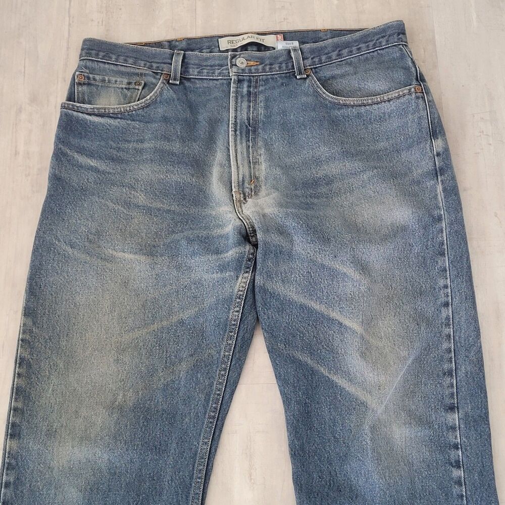 Levis 505 Jeans Mens 38 x 32 Regular Fit Straight Leg Blue Medium Wash